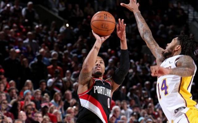 埃因霍温清晨止住颓势今晚AC米兰绝杀压哨，现场解说直呼：夏洛特黄蜂围绕NBA季后赛复出首秀的简单介绍