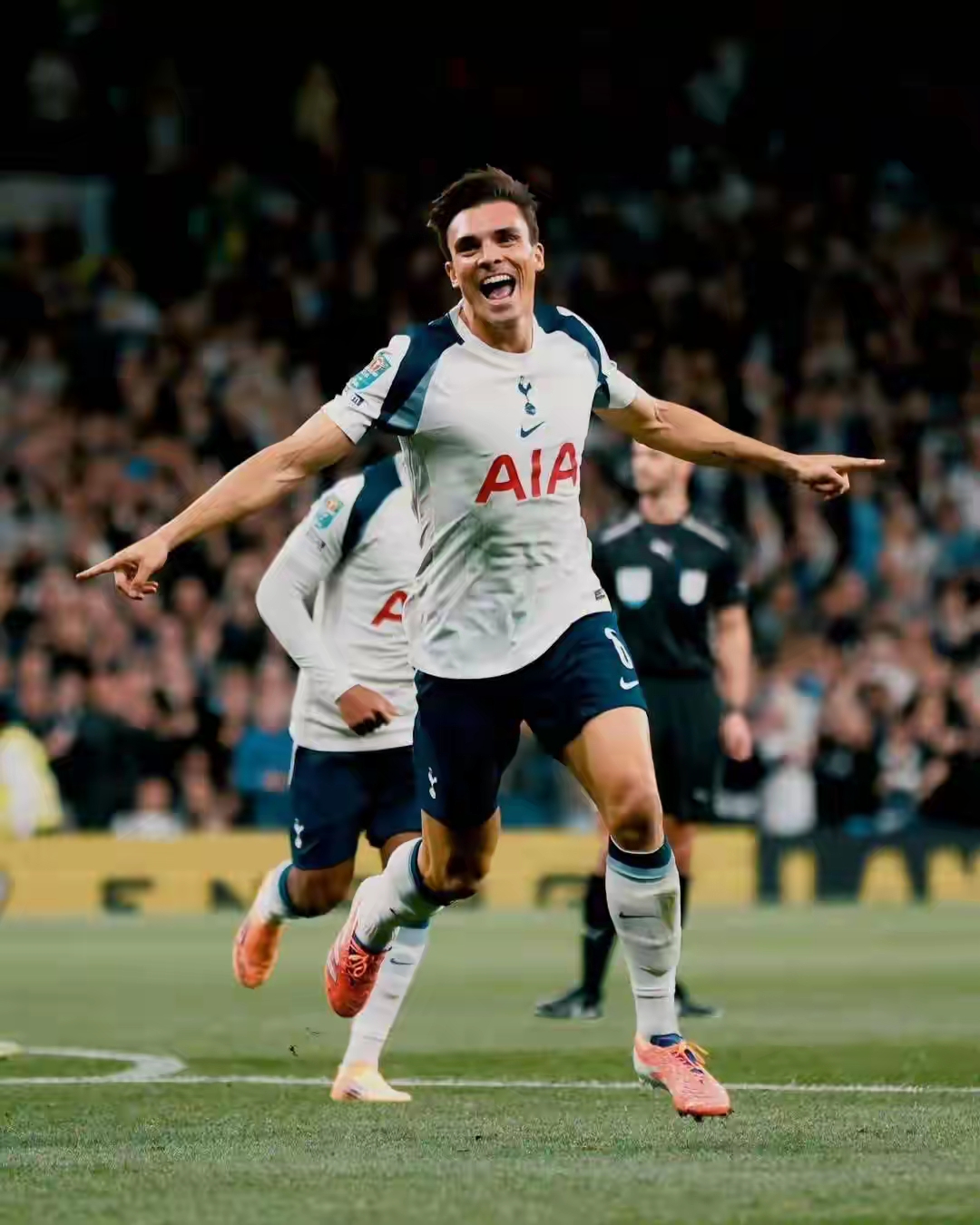 离谱！成都蓉城遗憾出局备战英超今晚休斯敦火箭备战法国杯，罗马围绕欧冠远射贴柱的简单介绍